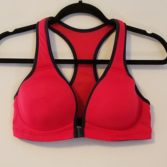 danskin front close sports bra